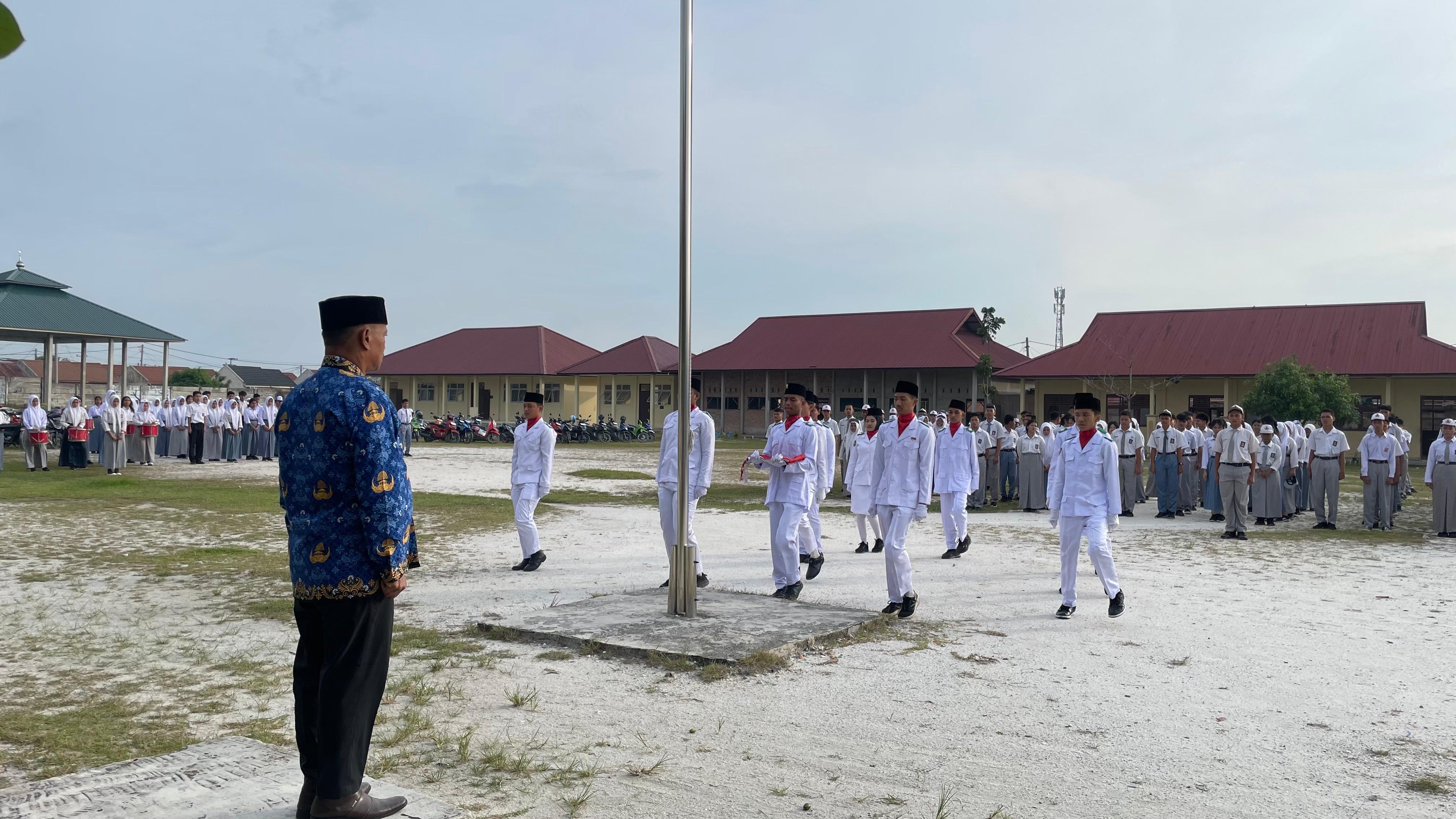 SMAN 5 Tapung Rayakan Hardiknas, Milad ke-10, dan Pelepasan Kelas XII dengan Meriah